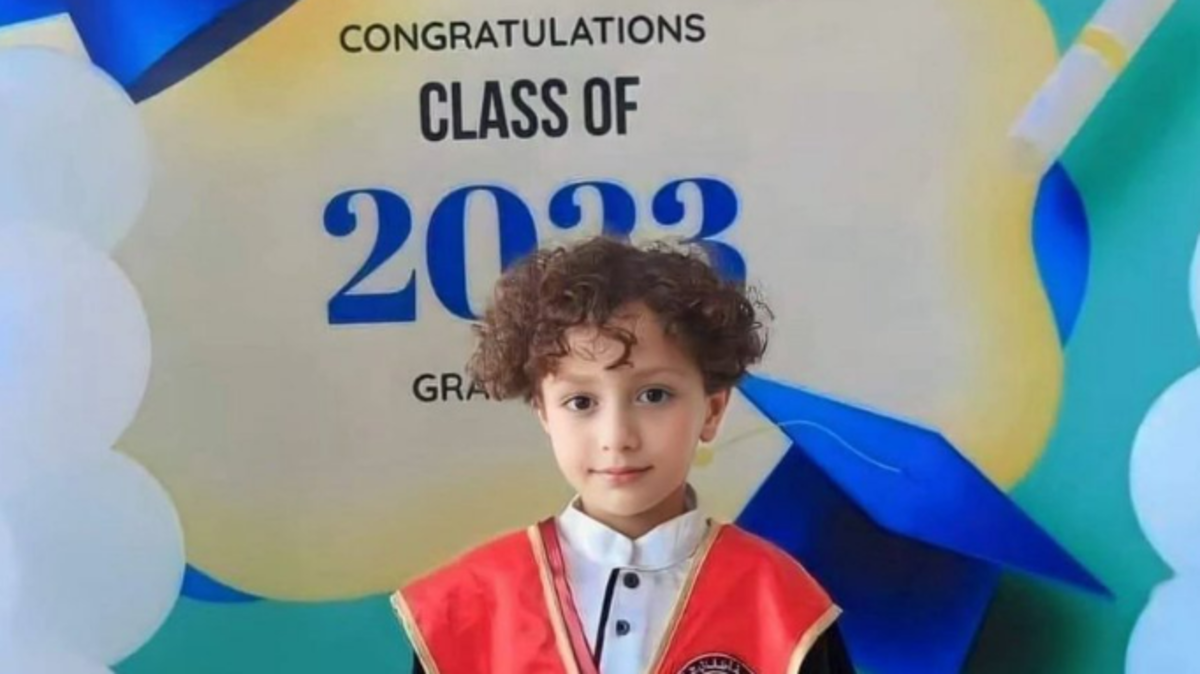 أبو شعر كيرلى وأبيضانى وحلو